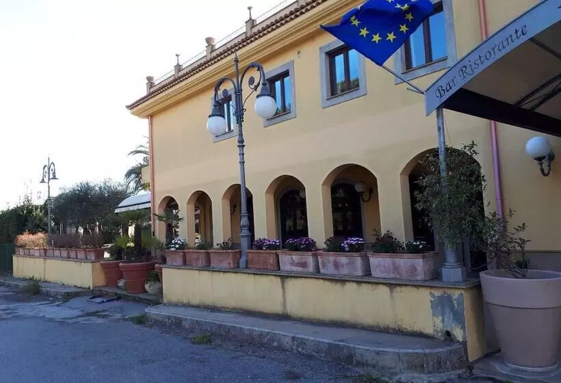 ホテル Villa Giulia   Enna