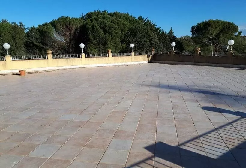 ホテル Villa Giulia   Enna