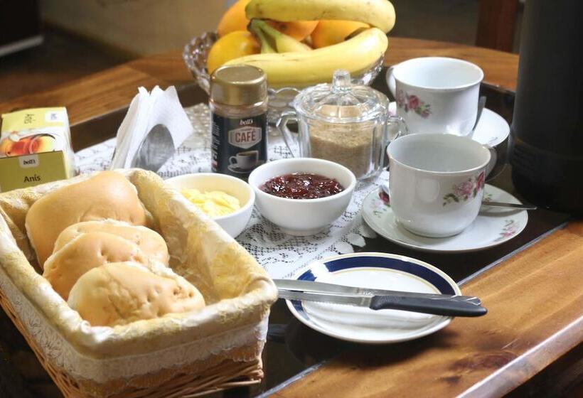 ベッドアンドブレックファースト Hostal Mochileros Tacna