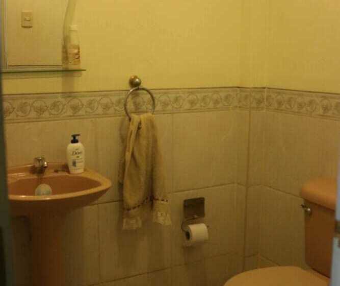 ベッドアンドブレックファースト Hostal Mochileros Tacna