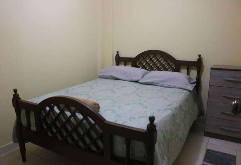 ベッドアンドブレックファースト Hostal Mochileros Tacna