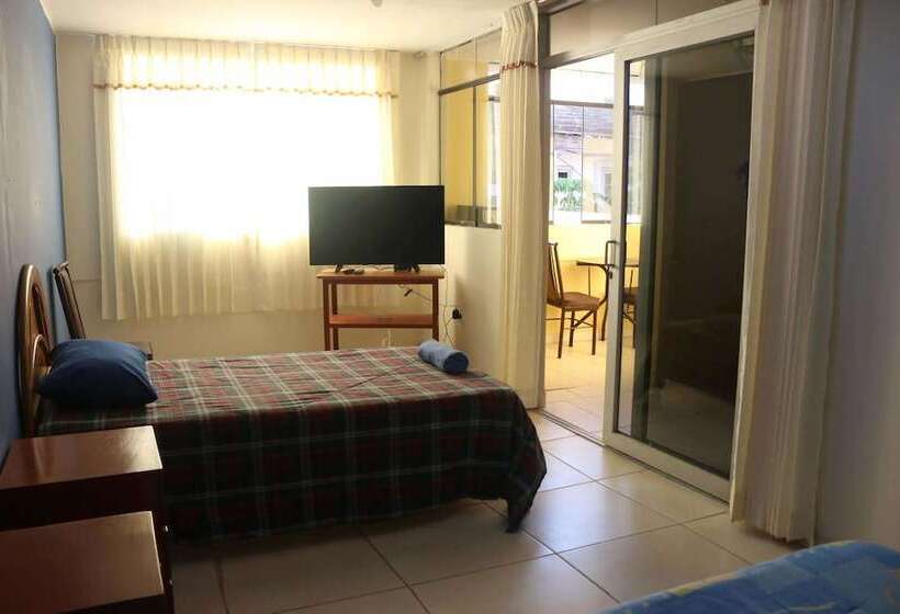 ベッドアンドブレックファースト Hostal Mochileros Tacna