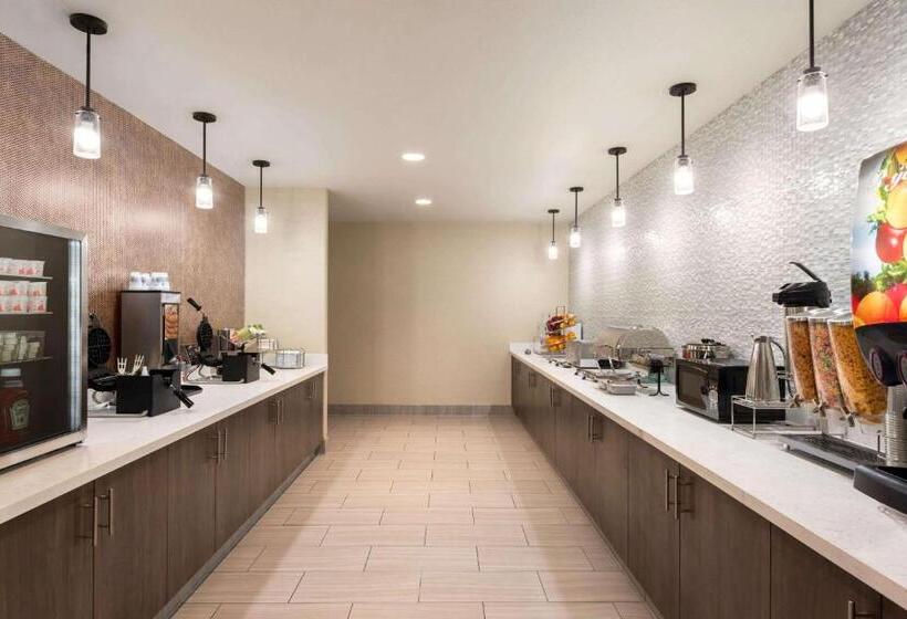 فندق La Quinta By Wyndham Clovis Ca