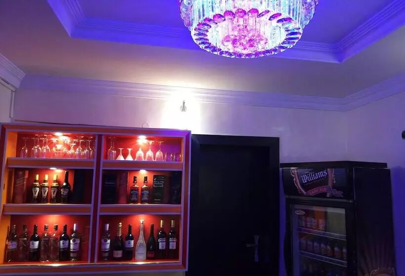 هتل Mitos Luxury Suites