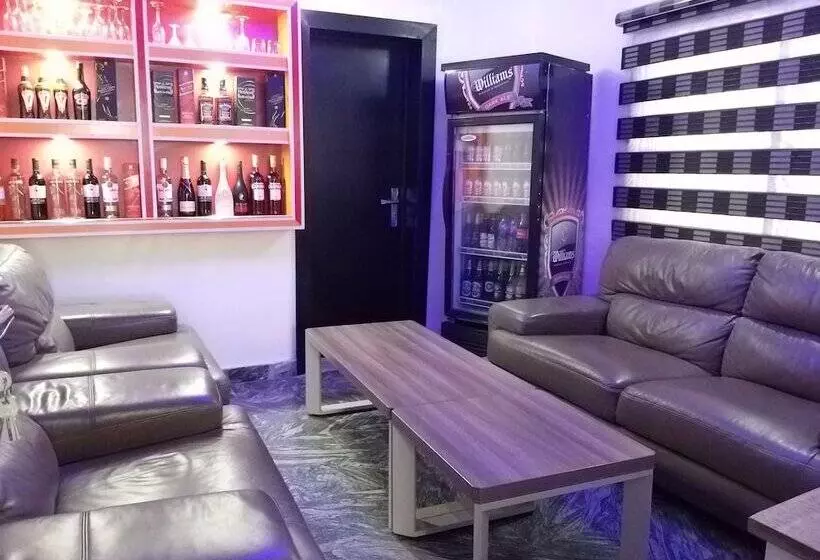 هتل Mitos Luxury Suites