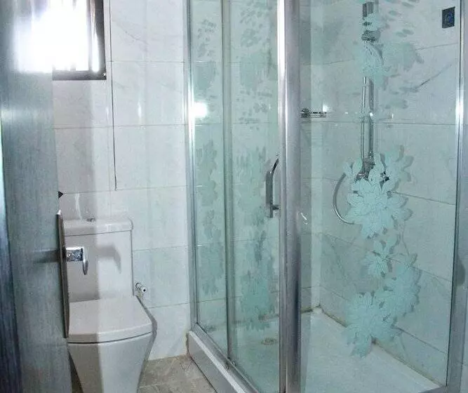 هتل Mitos Luxury Suites