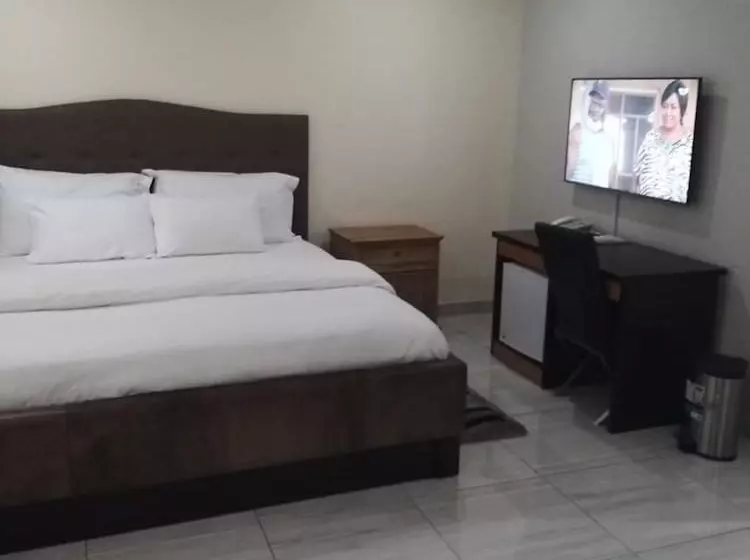 هتل Mitos Luxury Suites