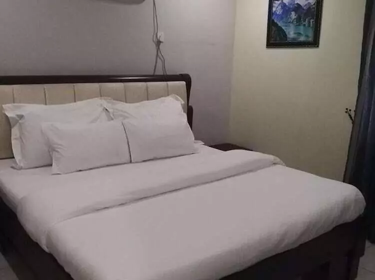 هتل Mitos Luxury Suites