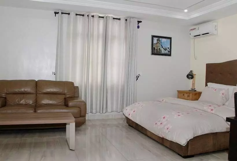 هتل Mitos Luxury Suites