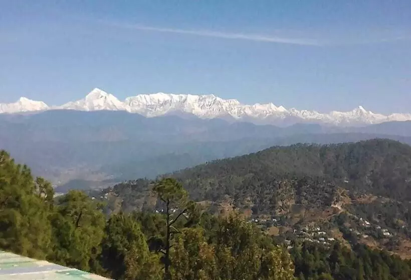 ホテル Trishul Regency