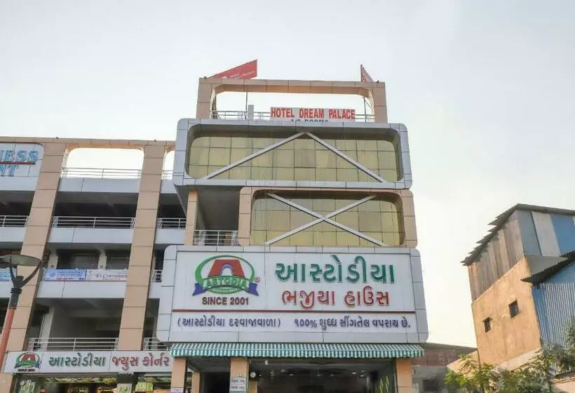 Oyo 29167 Hotel Dream Palace