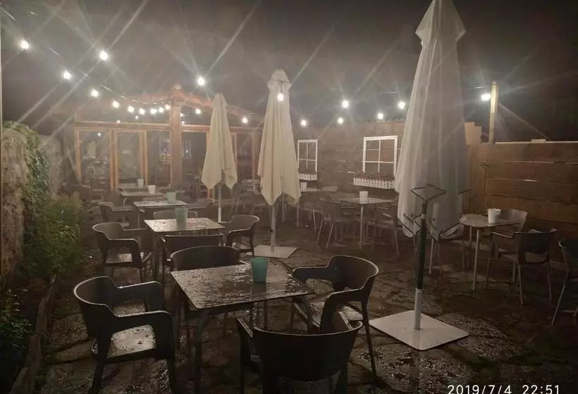 ユースホステル Hospedería Foramontanos