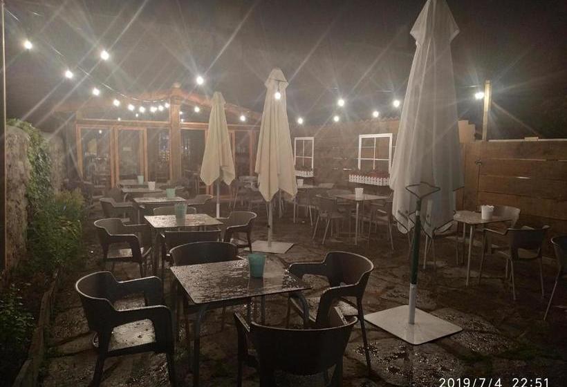 호스텔 Hospedería Foramontanos