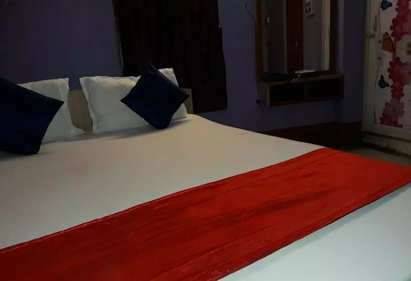 ホテル Om Shanti Guest House, Kolkata