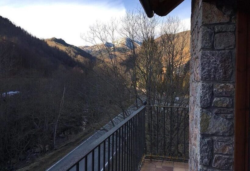 Пансион Hostal El Quintà