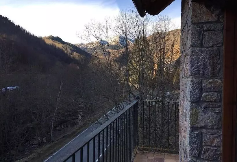 Majatalo Hostal El Quintà