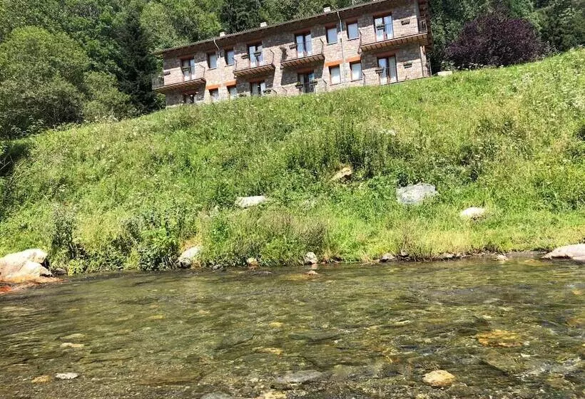 Majatalo Hostal El Quintà