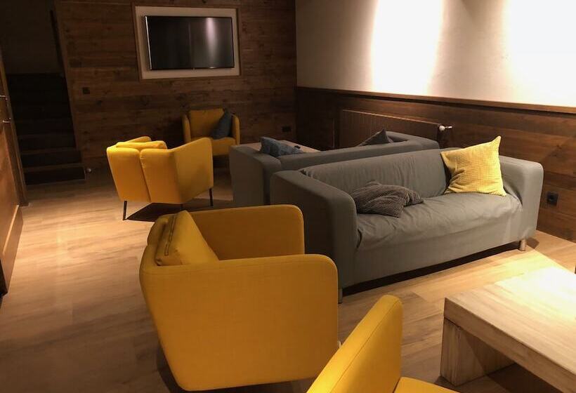 Пансион Hostal El Quintà