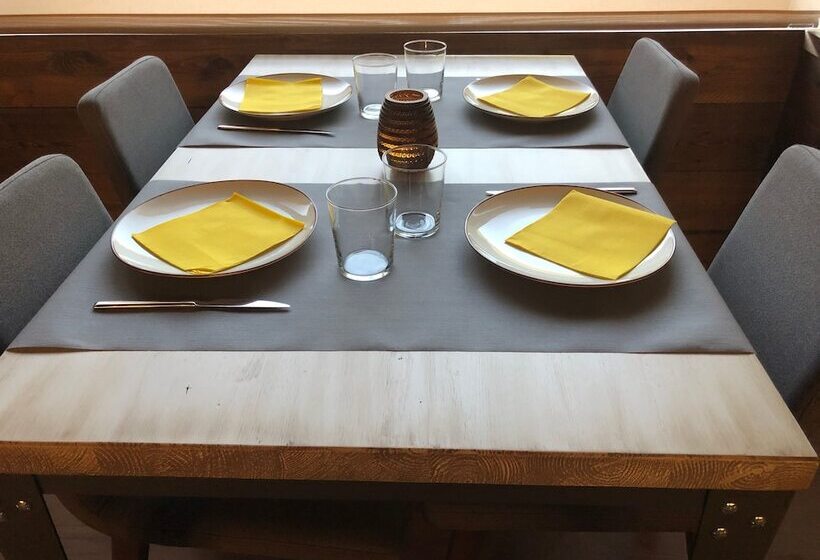 Пансион Hostal El Quintà