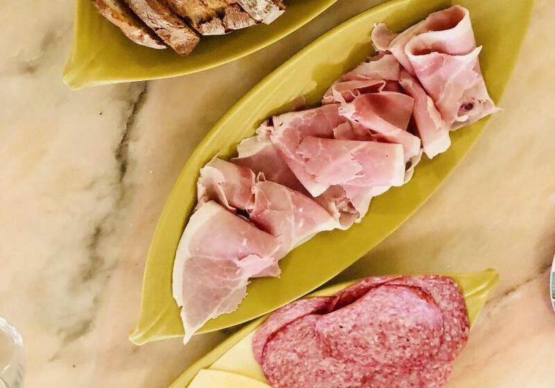 تختخواب و صبحانه Rarityart Guesthouse