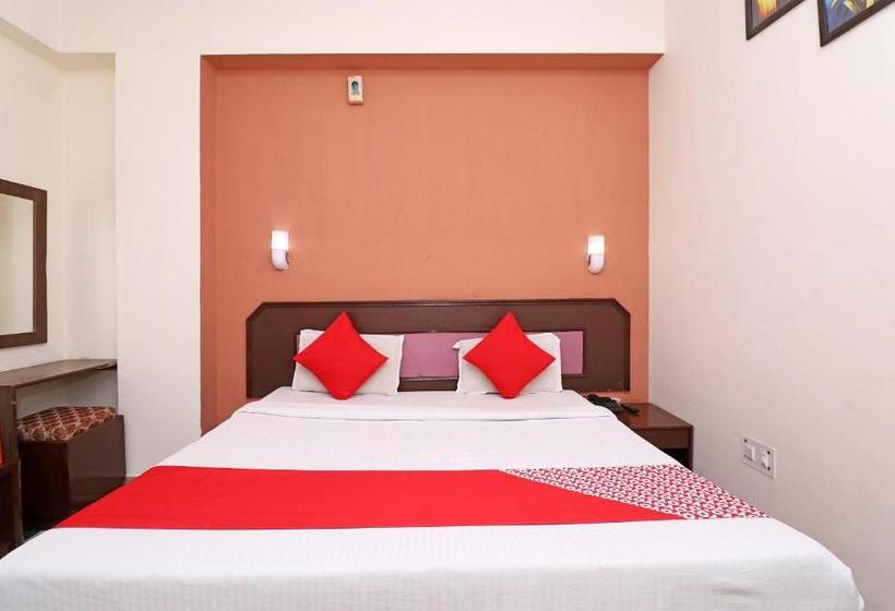 فندق Oyo 35708 Zee