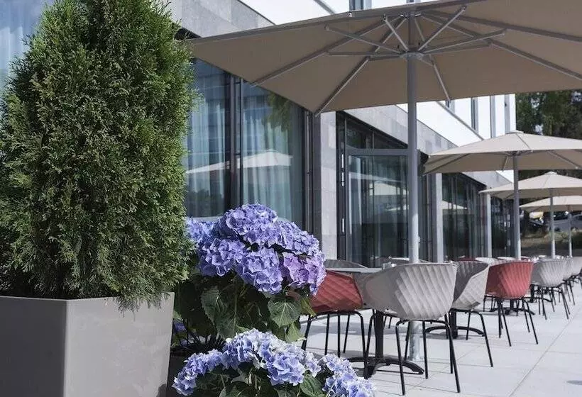 Hotelli Holiday Inn Express   Wiesbaden, An Ihg