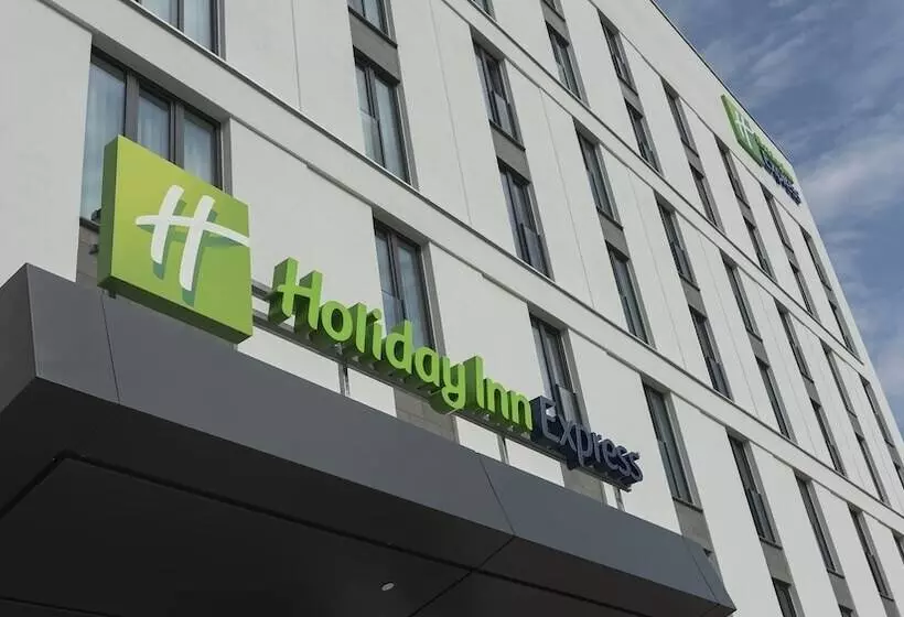 Hotelli Holiday Inn Express   Wiesbaden, An Ihg
