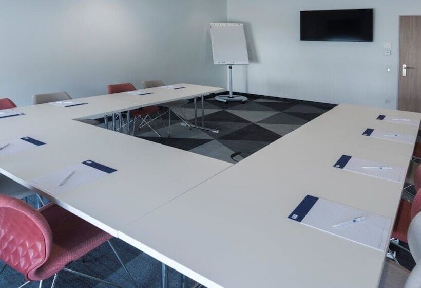 Otel Holiday Inn Express   Wiesbaden, An Ihg