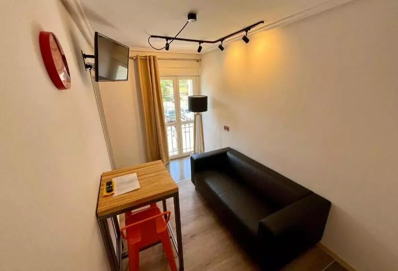 Hotelli Lotila Flats Hostal Rio Caudal