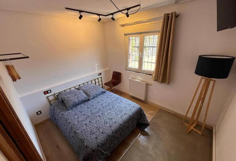 فندق Lotila Flats Hostal Rio Caudal