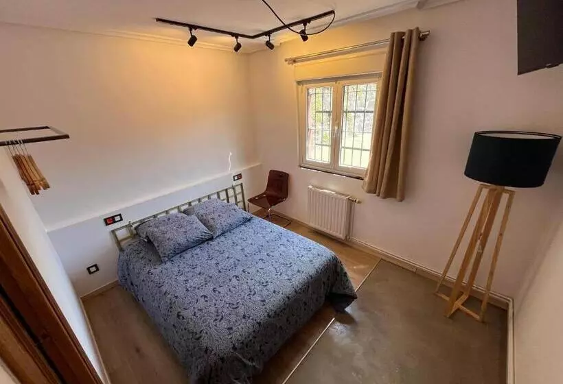 Hotelli Lotila Flats Hostal Rio Caudal