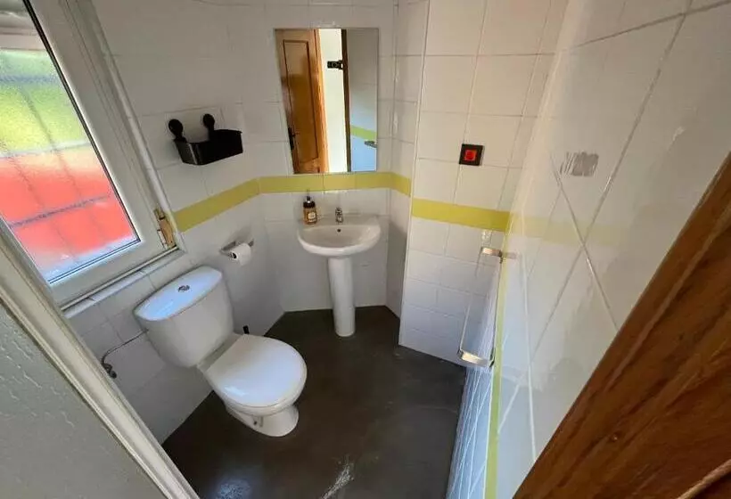 Hotelli Lotila Flats Hostal Rio Caudal