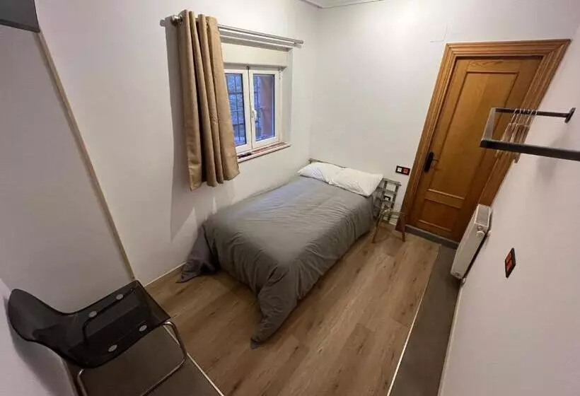 Hotelli Lotila Flats Hostal Rio Caudal