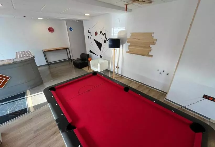 Hotelli Lotila Flats Hostal Rio Caudal