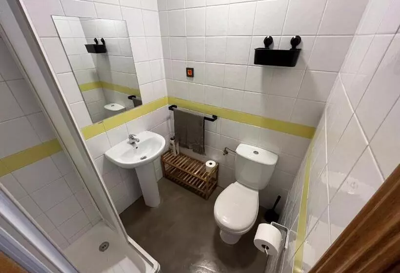 Hotelli Lotila Flats Hostal Rio Caudal