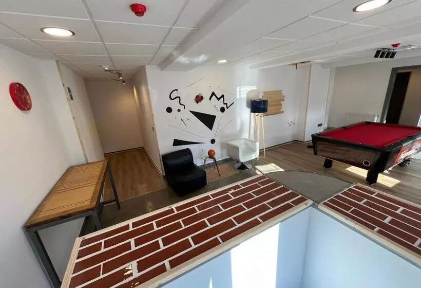 Hotelli Lotila Flats Hostal Rio Caudal