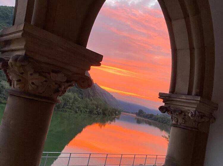 هتل Villa Vie Cochem