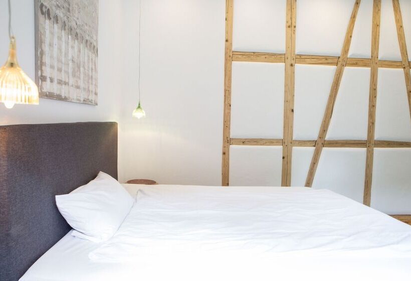 هتل Villa Vie Cochem