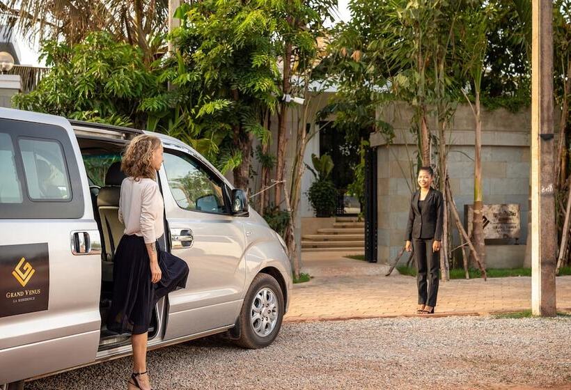 هتل Grand Venus La Residence