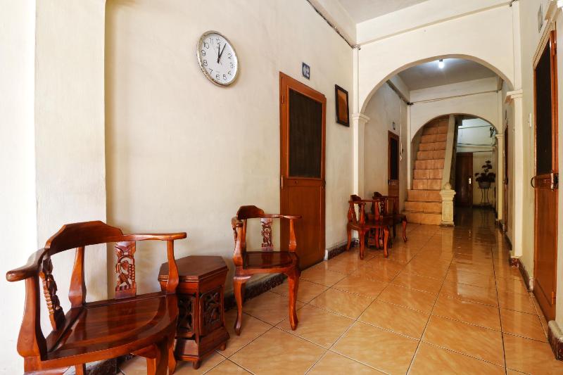 בית מלון כפרי Wisma Yuli Syariah