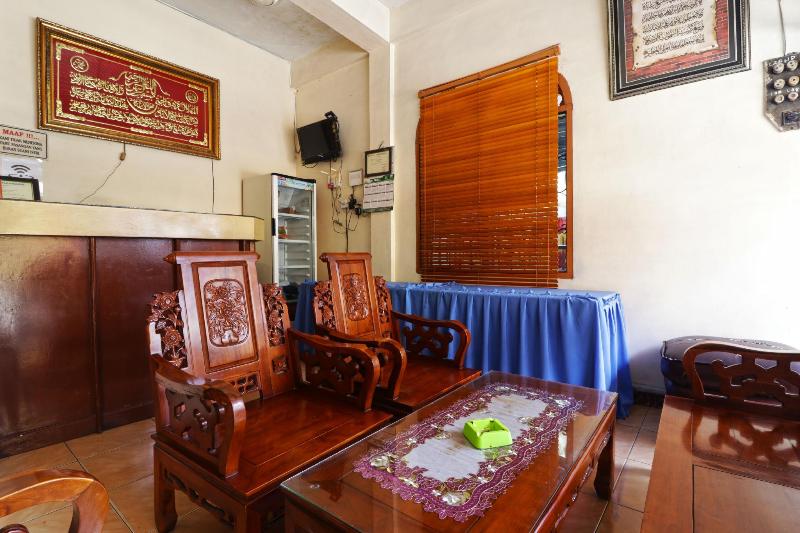 בית מלון כפרי Wisma Yuli Syariah