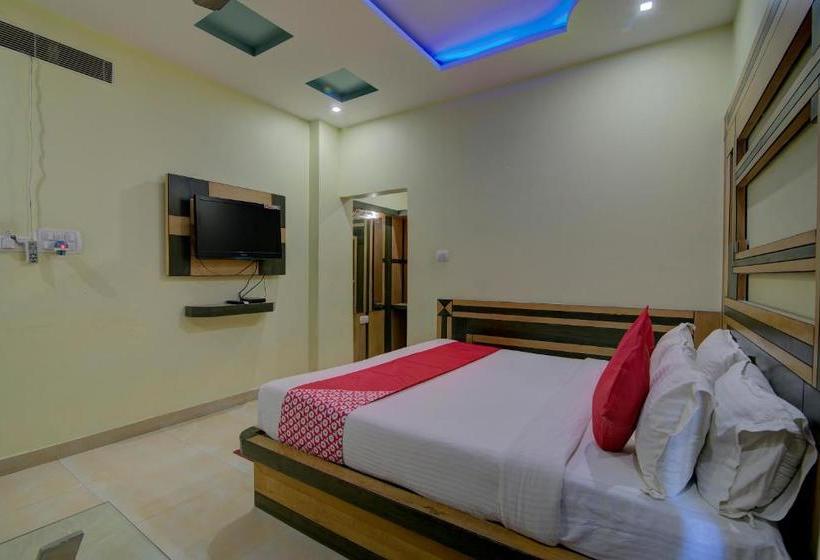 هتل Capital O 30264 Shree International