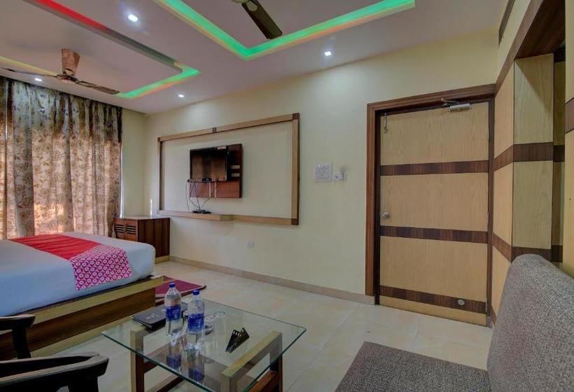 هتل Capital O 30264 Shree International