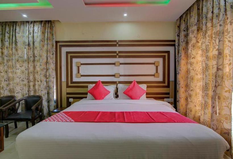 هتل Capital O 30264 Shree International