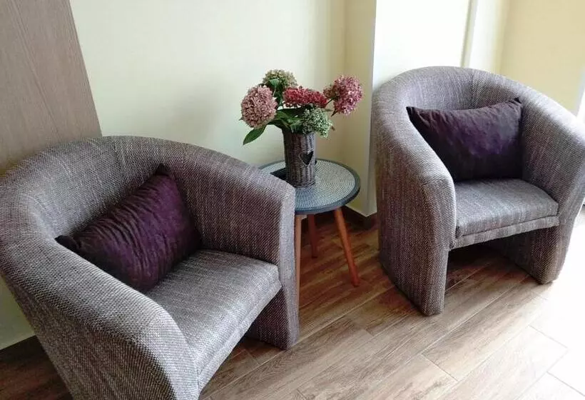 Majatalo Tulipán Apartmanház