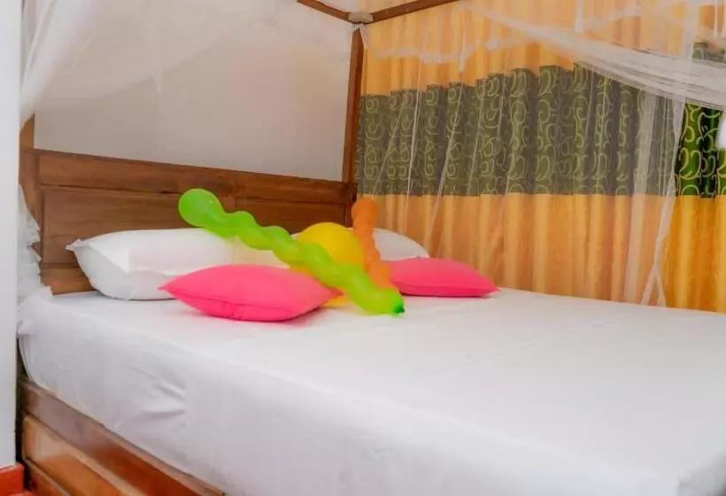 Retkeilymaja Rainforest Holiday Inn