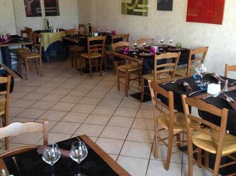 בית מלון כפרי Restaurant Le 108