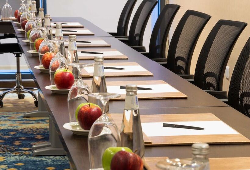 ホテル Naviti Warwick Dammam