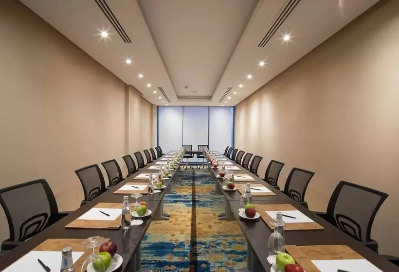 Hotelli Naviti Warwick Dammam