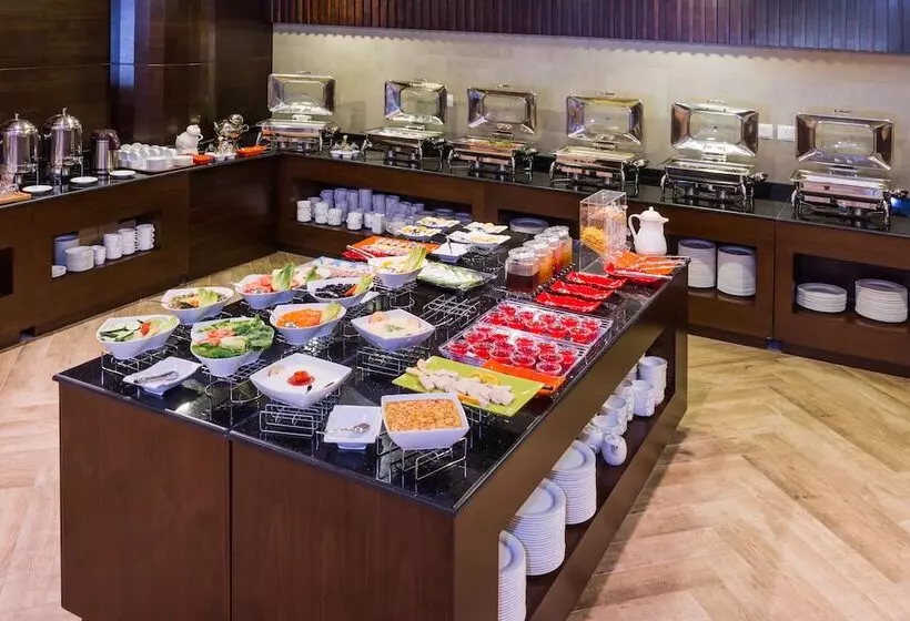 Hotelli Naviti Warwick Dammam